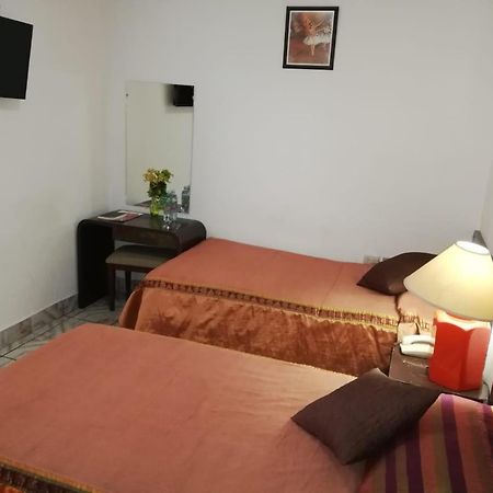 Hotel Grecia Real Сан-Сальвадор Экстерьер фото