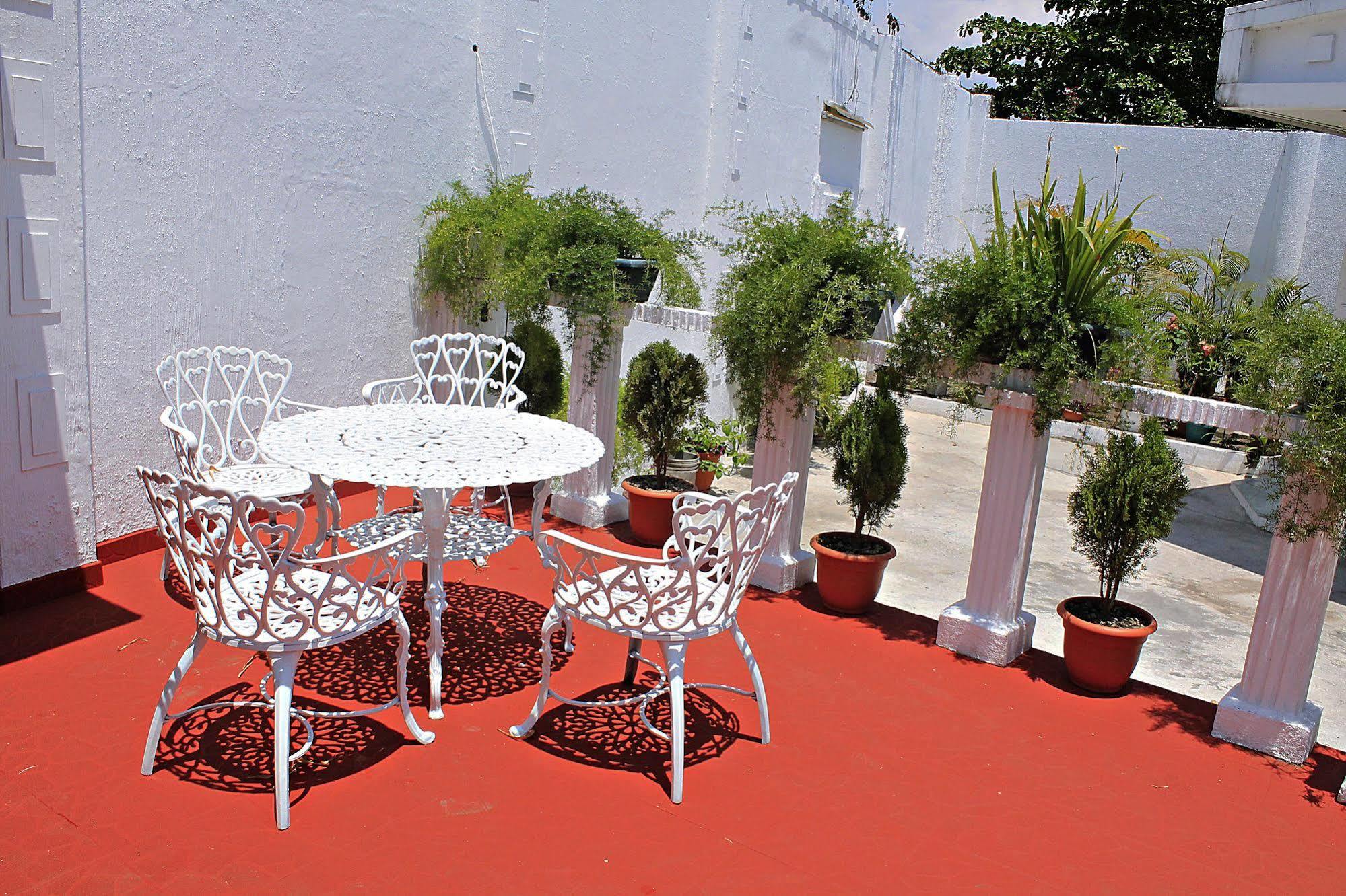 Hotel Grecia Real Сан-Сальвадор Экстерьер фото