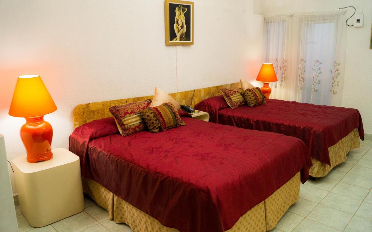 Hotel Grecia Real Сан-Сальвадор Экстерьер фото